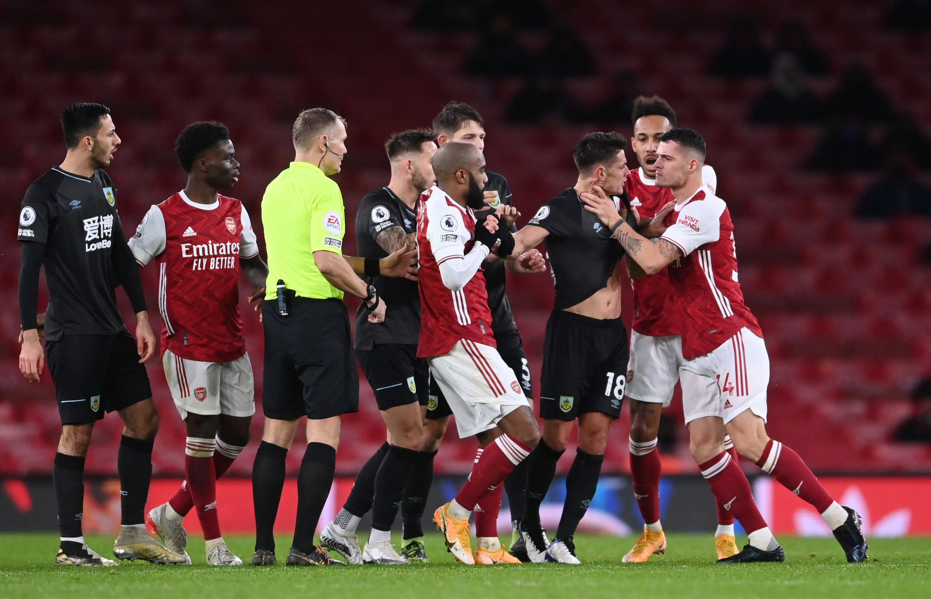 坛崭露头角 坛崭露头角