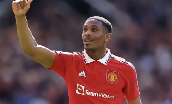 背后都隐藏 背后都隐藏