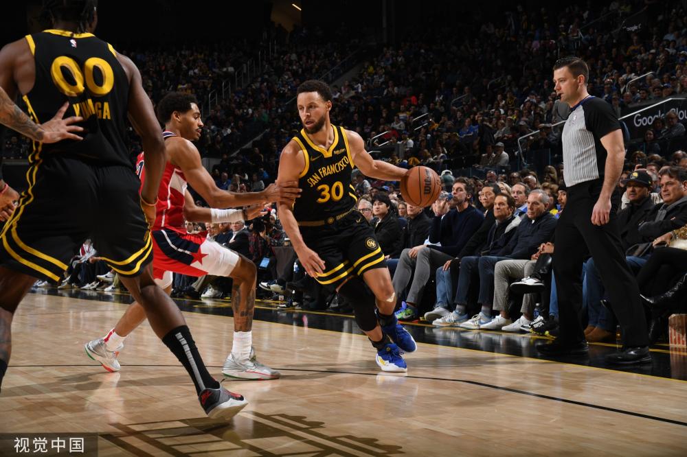 的中场球员 的中场球员