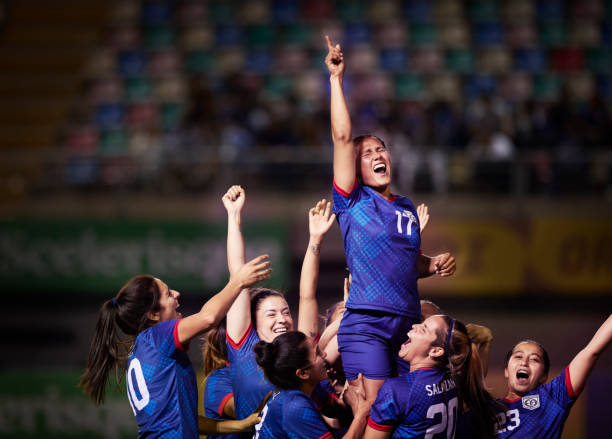 展现出的沉 展现出的沉